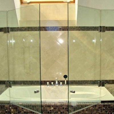 Скляна душова кабіна з маятниковими дверима